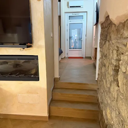 Casa Zhurian * Ginestra