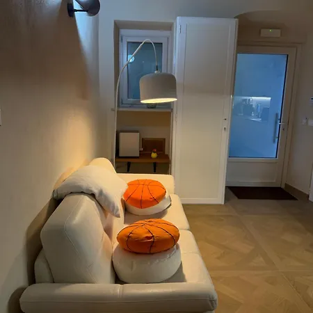 Casa Zhurian Appartamento Ginestra